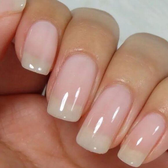 Essie MADEMOISELLE #384 -- DISCONTINUED - RARE - HARD TO FIND - Picture 4 of 5